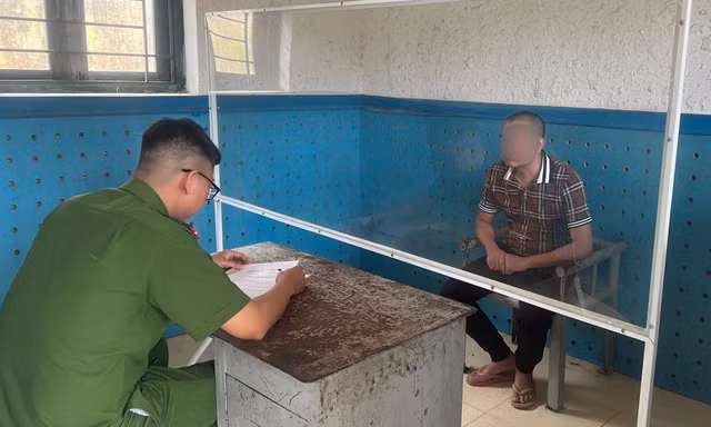 Nguyễn Thành Minh tại cơ quan công an. Ảnh: CACC