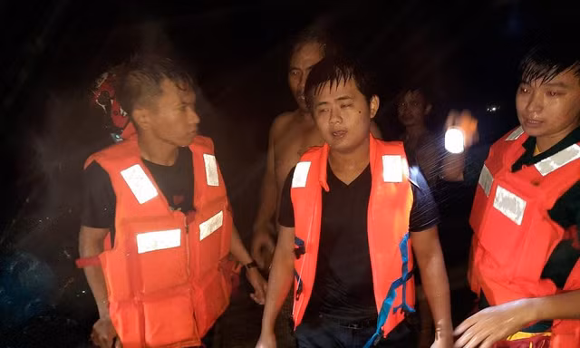 Hiện sức khỏe cả hai đã ổn định.