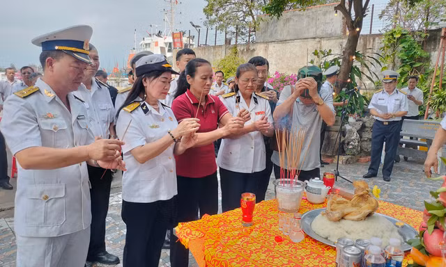 Tưởng niệm, tri ân 64 cán bộ chiến sĩ hy sinh ở đảo Gạc Ma 
