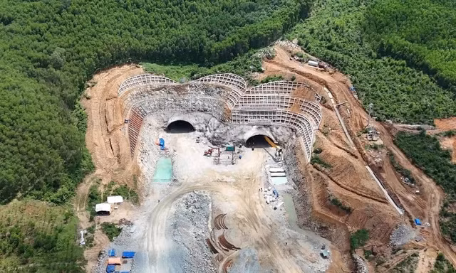 Dự án cao tốc Quảng Ngãi - Hoài Nhơn sau hơn 1 năm thi công giờ ra sao?