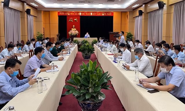 Quang cảnh cuộc họp. Ảnh: Nguyễn Ngọc