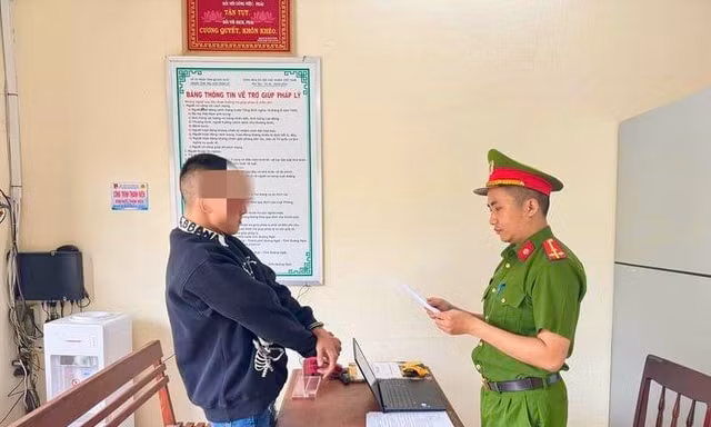 Khởi tố thanh niên quan hệ tình dục với 2 chị em sinh đôi 15 tuổi