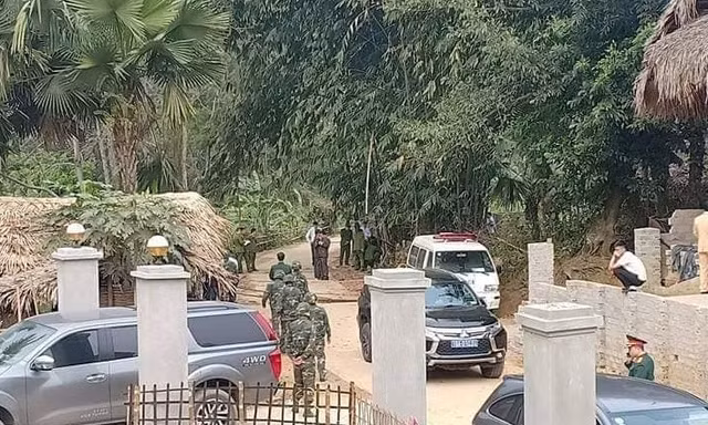 Lực lượng chức năng có mặt tại hiện trường vụ nổ. Ảnh: FB