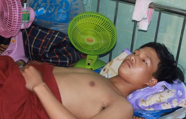 Nhói lòng cảnh thí sinh mất mẹ vì tai nạn trên đường đi thi về