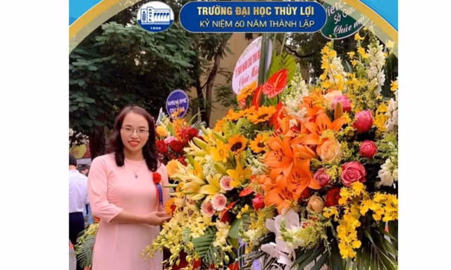 Nữ Phó giáo sư ngành Công nghệ thông tin chia sẻ về cách cân bằng giữa việc trường và việc gia đình