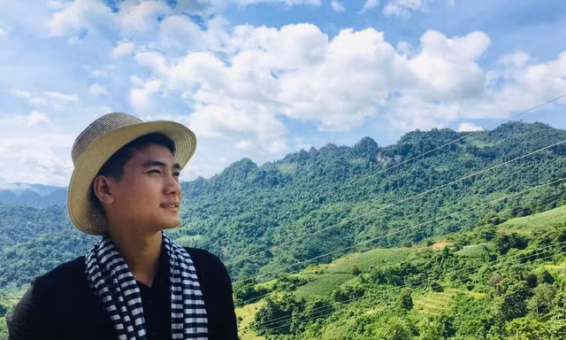 Nam sinh tài năng vươn lên chính mình để hoàn thành ước mơ trở thành MC chuyên nghiệp