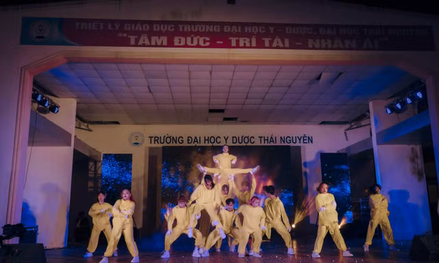 Bùng nổ chung kết Rising showcase – Cuộc thi nhảy giữa các Trường Y Dược toàn quốc năm 2022