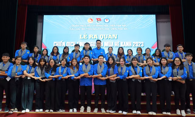 Dấu ấn chiến dịch Mùa hè xanh 2023 của sinh viên Học viện Tòa án