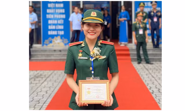 Hành trình theo đuổi ước mơ mang màu xanh áo lính của nữ sinh Học viện Khoa học Quân sự