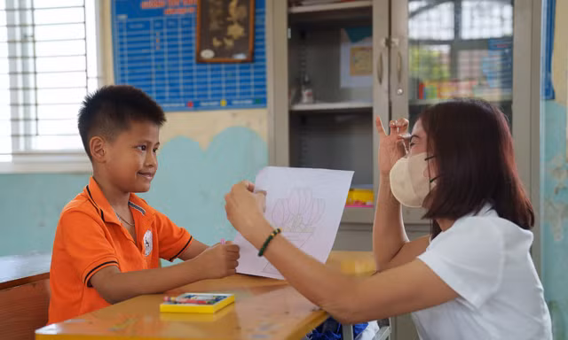 Cô giáo trường chuyên biệt: 'Hạnh phúc của cô là thấy các em hoà nhập, trưởng thành'