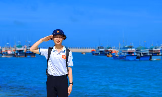 Chia sẻ về hành trình tới Trường Sa của nam sinh người dân tộc Thái