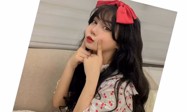 Vẻ đẹp của nữ sinh Hải Phòng thần tượng Coco Chanel sở hữu thu nhập 'khủng'