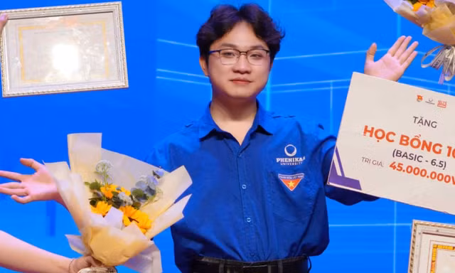 Lê Văn Phúc – Chàng sinh viên 'đa nhiệm' sống một đời rực rỡ
