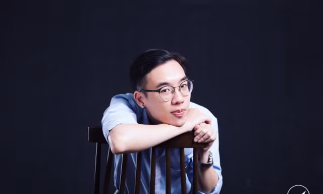 Chàng học sinh chuyên Hoá được tuyển thẳng vào Ngoại thương chuyển mình thành Quản lý cho KOLs