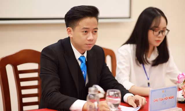 Chủ tịch Hội Sinh viên trẻ nhất Thủ đô: Hoạt động Đoàn, Hội ấn tượng ngay từ những ngày tháng cấp ba