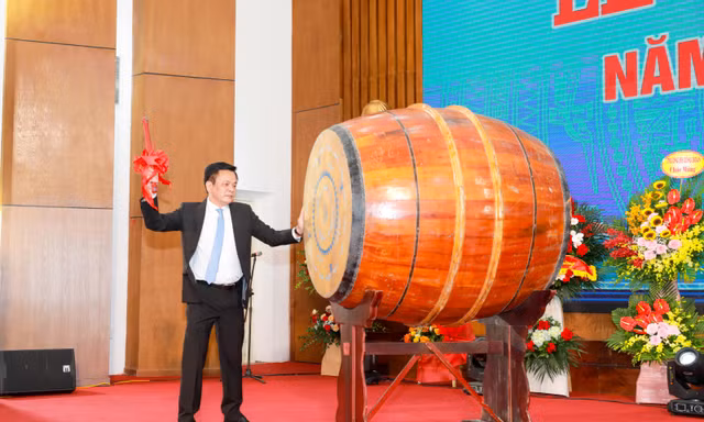 Đại học Thương mại khai giảng năm học mới theo hình thức trực tuyến