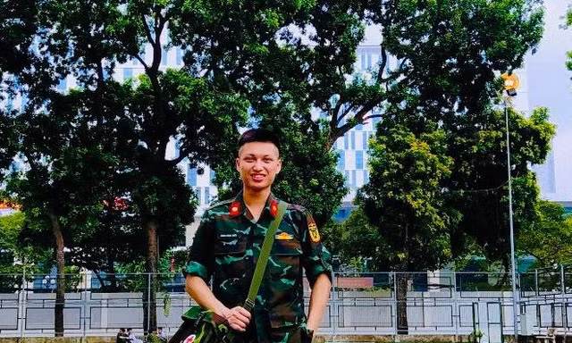 Nam sinh Học viện Quân y lần đầu tham gia chống COVID-19 và những trải nghiệm khó quên