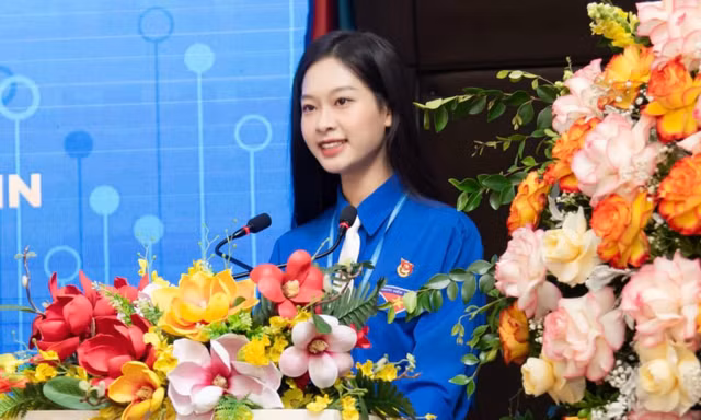 Hành trình khẳng định bản lĩnh thủ lĩnh sinh viên giữa lòng UEB