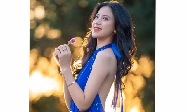 Vẻ đẹp ngọt ngào giữa rừng hoa