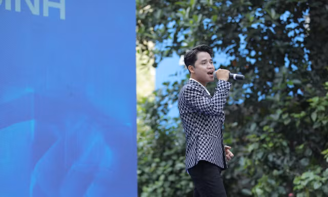 Hồ Văn Kãnh ‘cháy’ hết mình cùng Gen Z đam mê khoa học công nghệ 