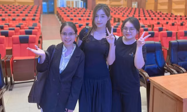 Kỳ thực tập ‘vỡ lòng’ của những sinh viên Báo chí năm cuối