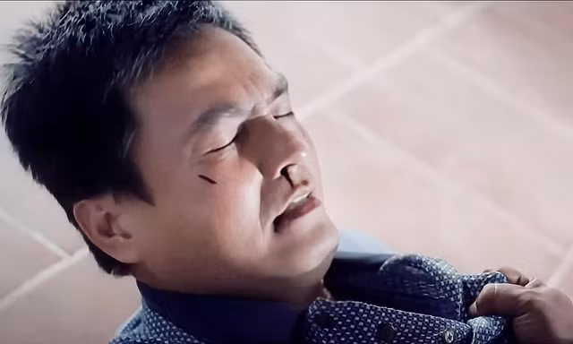 Mẹ rơm tập 19: Khoản (Cao Minh Đạt) bị dọa lấy mạng