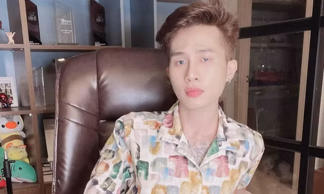 Jack lộ diện sau hơn nửa năm dính scandal chấn động