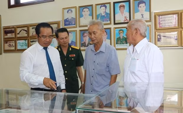 Kỷ niệm sự kiện 45 ngày đêm đánh Mỹ của quân và dân vùng hạ Cần Giuộc