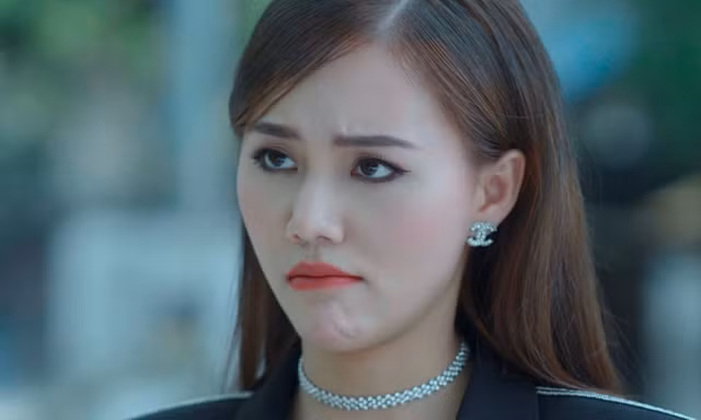 Showbiz 15/7: Diễn viên 'Nơi giấc mơ tìm về' mặc lố để khán giả ghét