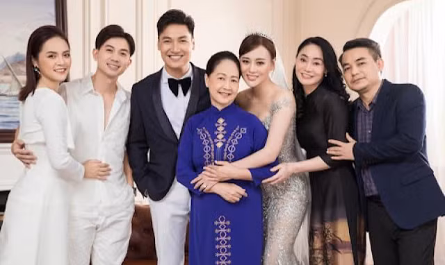 Nhìn lại kỷ lục chưa từng có của 'Hương vị tình thân'-Phim truyền hình ấn tượng VTV 2021