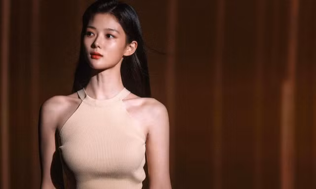 Vóc dáng em gái quốc dân Kim Yoo Jung