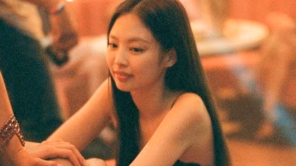 Showbiz 14/6: Tranh luận cảnh Jennie (BlackPink) dùng đóng thế trong bộ phim 18+