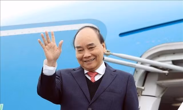 Chủ tịch nước Nguyễn Xuân Phúc lên đường thăm cấp Nhà nước tới Indonesia