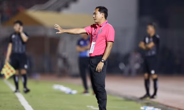 HLV Phùng Thanh Phương: ‘Lực lượng Sài Gòn FC non, mỏng và khó khăn’