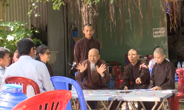 Truy tìm cô gái liên quan vụ án loạn luân ở 'Tịnh thất Bồng Lai'