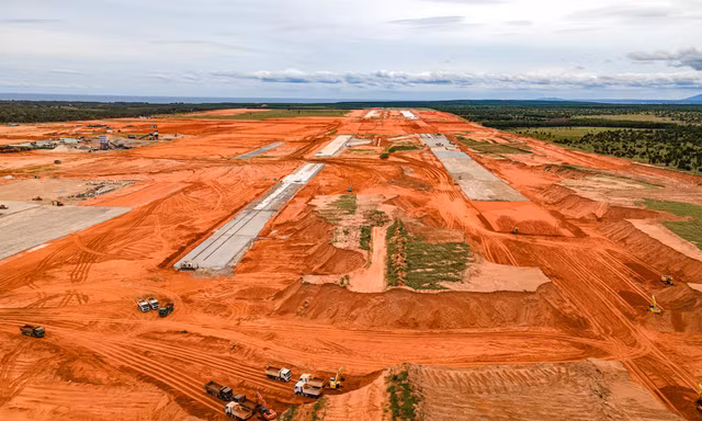 Mục sở thị hoạt động thi công sân bay dân dụng - quân sự ở Phan Thiết