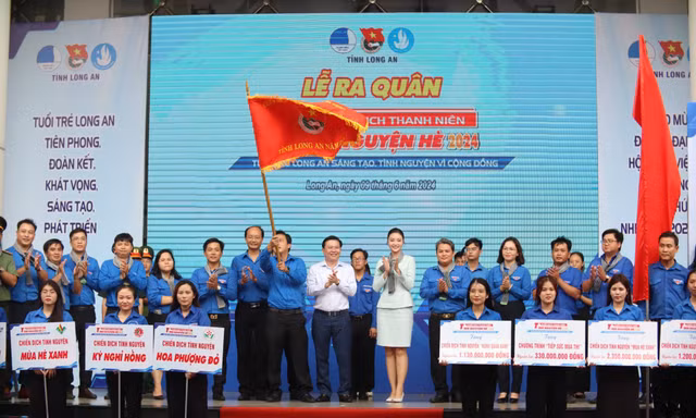 Trên 7 tỷ đồng hỗ trợ an sinh xã hội thanh niên tình nguyện hè Long An năm 2024