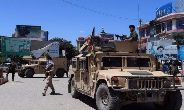 Lực lượng an ninh Afghanistan ở TP Kunduz. (Ảnh: Getty Images)