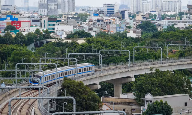 Vì sao Metro số 1 TPHCM phải lùi thời gian vận hành khai thác thử?