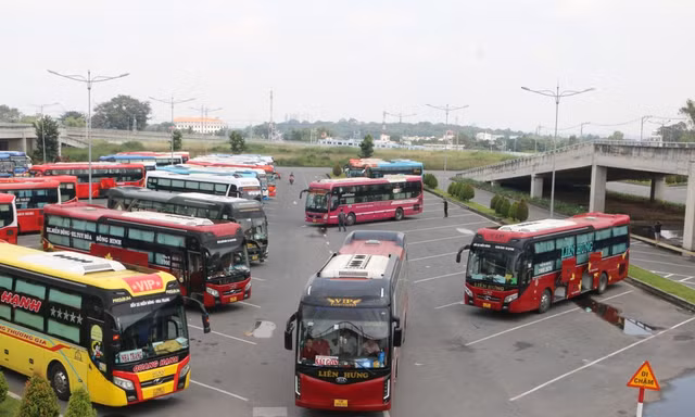 Sắp có xe tiếp chuyển hành khách đến bến xe lớn nhất TPHCM