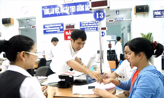 Chính sách tiền lương phải tạo sự thu hút, trọng dụng người tài, đức. Ảnh: LD.