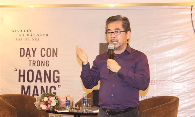 TS Lê Nguyên Phương có thâm niêm 20 năm làm công việc tư vấn tâm lý học đường tại Mỹ. Ảnh: Hương Xuân.