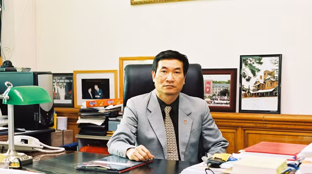 GS. Đào Trọng Thi cho rằng cử nhân tài năng cần phải được đào tạo trong môi trường tốt nhất. Ảnh: B.T 