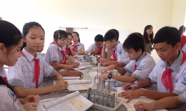 Trong chương trình mới, học sinh được học để áp dụng kiến thức, kỹ năng giải quyết vấn đề thực tế.