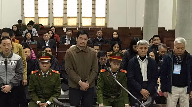 Các bị cáo tại tòa.