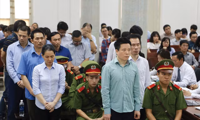 Các bị cáo tại tòa