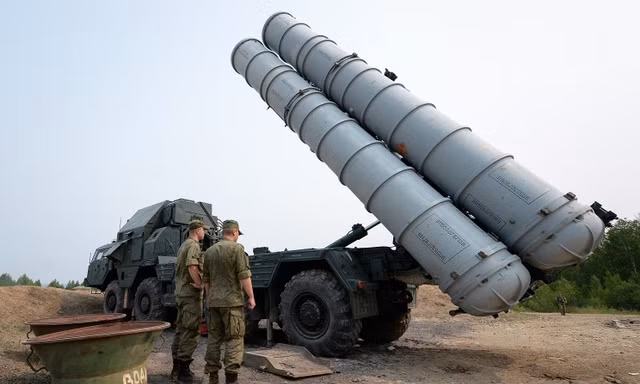 Hệ thống phòng không S-300 của Nga.