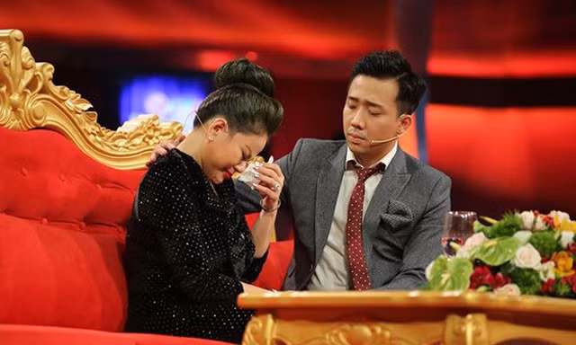 Nghệ sĩ hài L.G vừa khóc vừa kể tội chồng cũ bạo hành dã man trong một chương trình phát trên truyền hình.