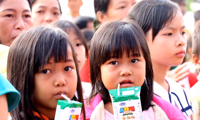 Vinamilk tiên phong mang chương trình sữa học đường đến với trẻ em
