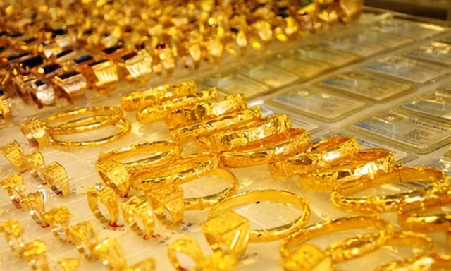 Giá vàng 24/11: Vàng giảm sâu, USD vẫn tăng mạnh